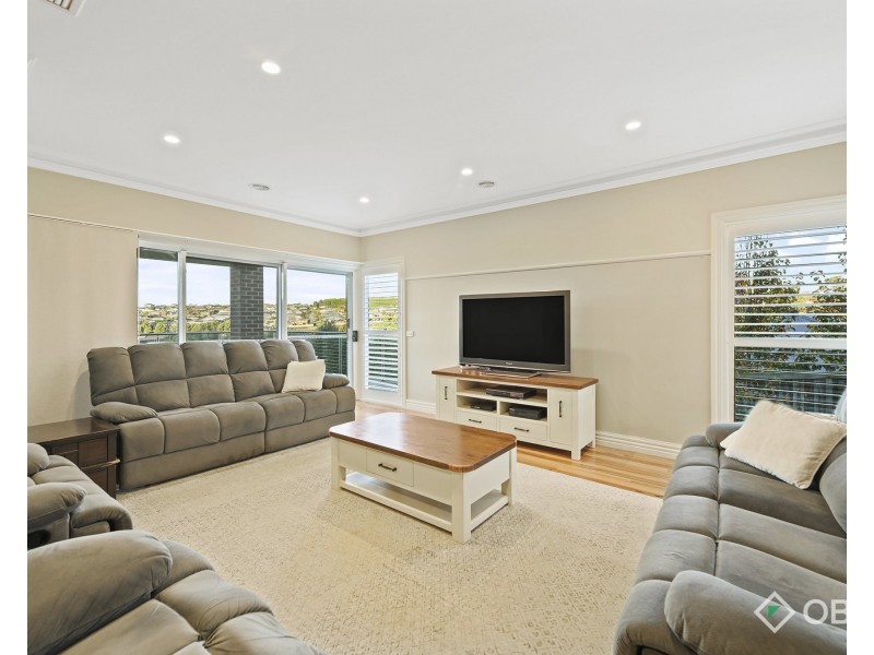 7 Kristan Court, Drouin VIC 3818