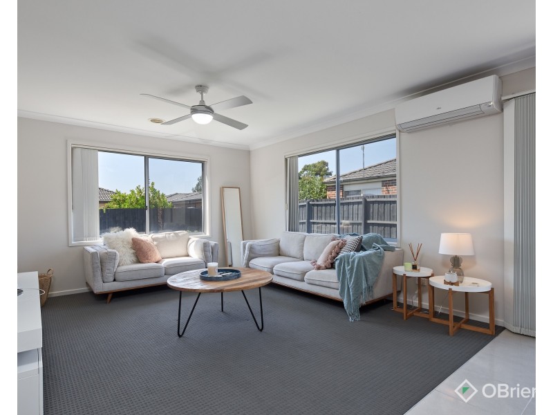 44 Summerhill Boulevard, Drouin VIC 3818