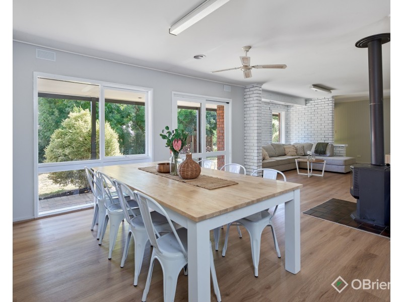 30 Waddell Road, Drouin VIC 3818