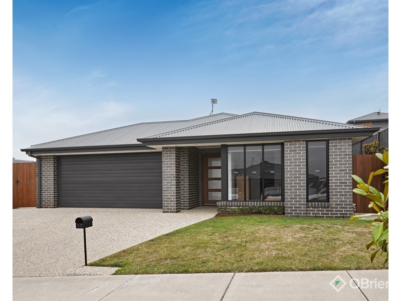17 Fieldstone Avenue, Warragul VIC 3820