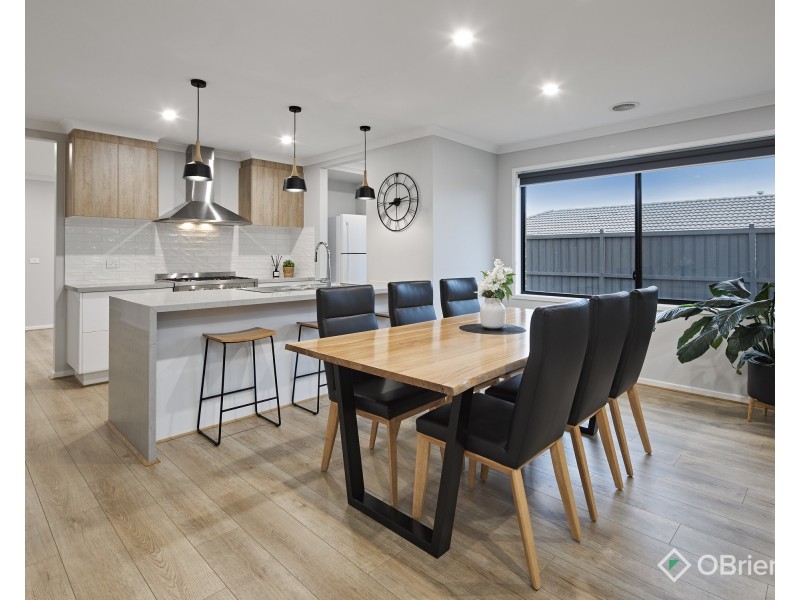 17 Fieldstone Avenue, Warragul VIC 3820