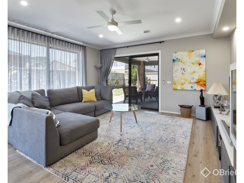 24 Boyd Avenue, Warragul VIC 3820