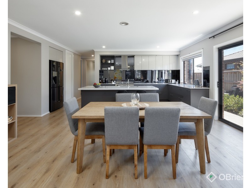 24 Boyd Avenue, Warragul VIC 3820