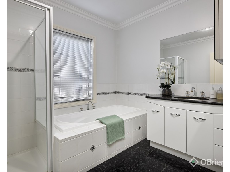 5 Nicolas Court, Warragul VIC 3820