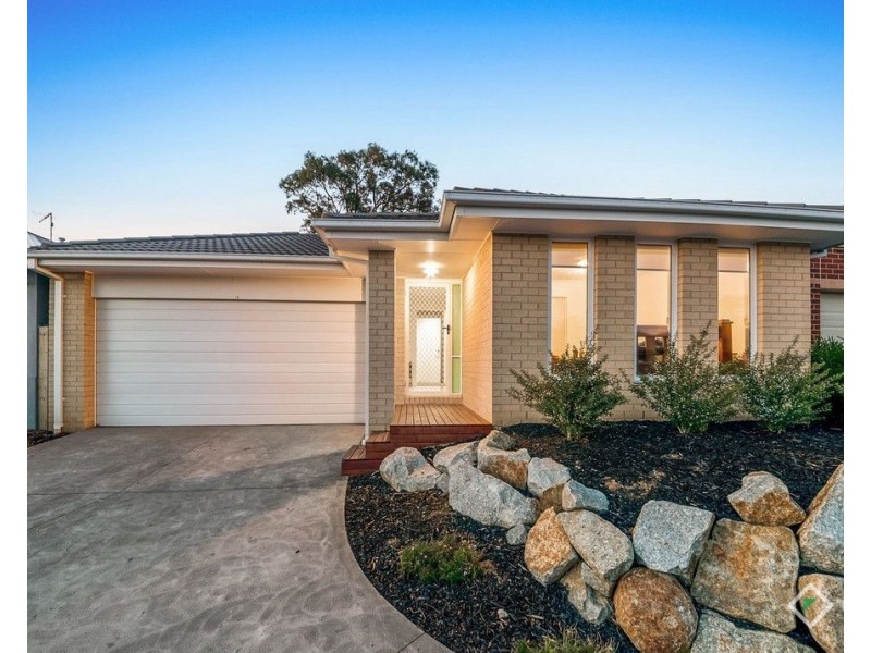 10 Premier Lane, Garfield VIC 3814