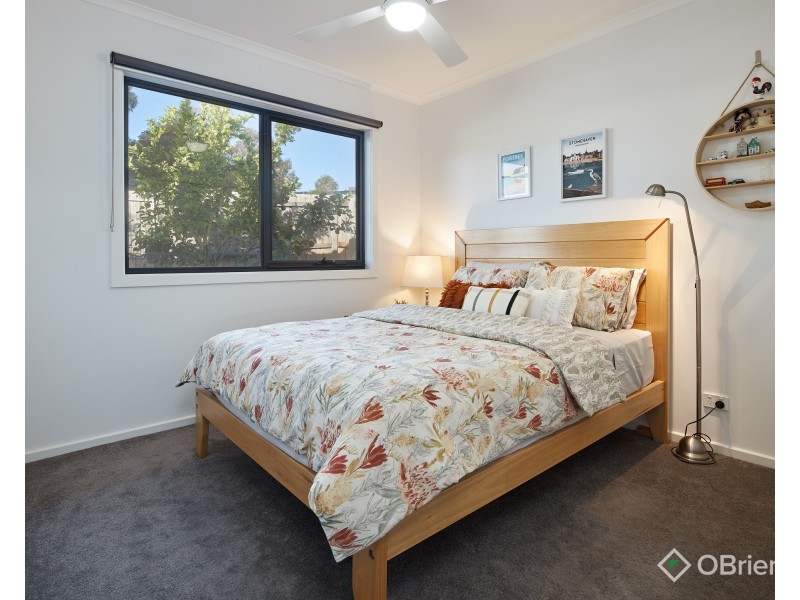 11 Aaron Court, Drouin VIC 3818