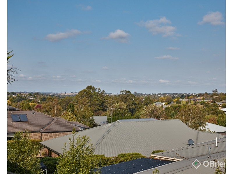 2/137 Brandy Creek Road, Warragul VIC 3820