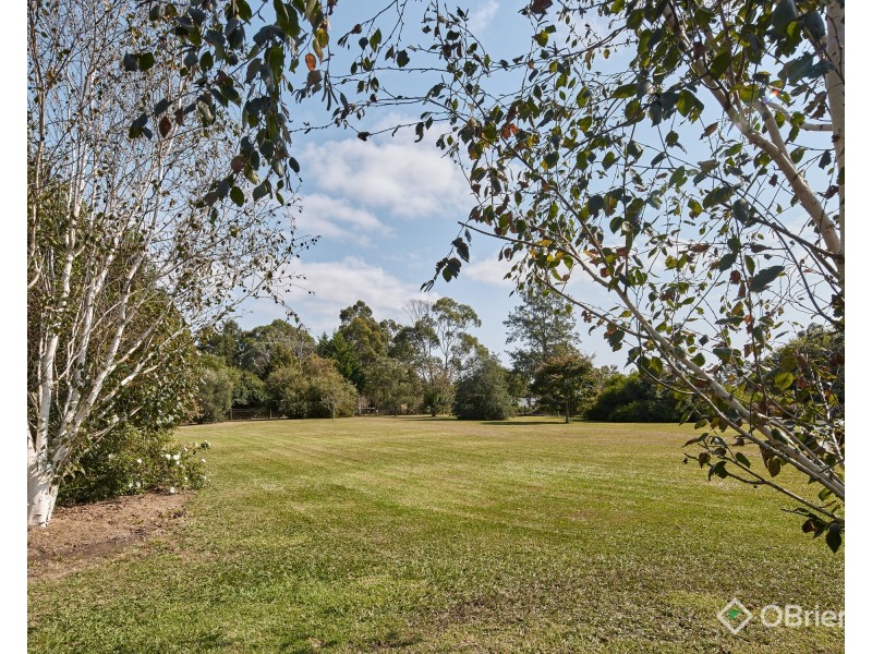 58 Fairway Drive, Drouin VIC 3818