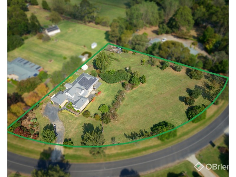 58 Fairway Drive, Drouin VIC 3818