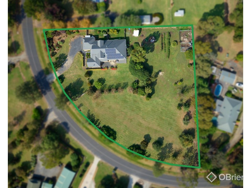 58 Fairway Drive, Drouin VIC 3818