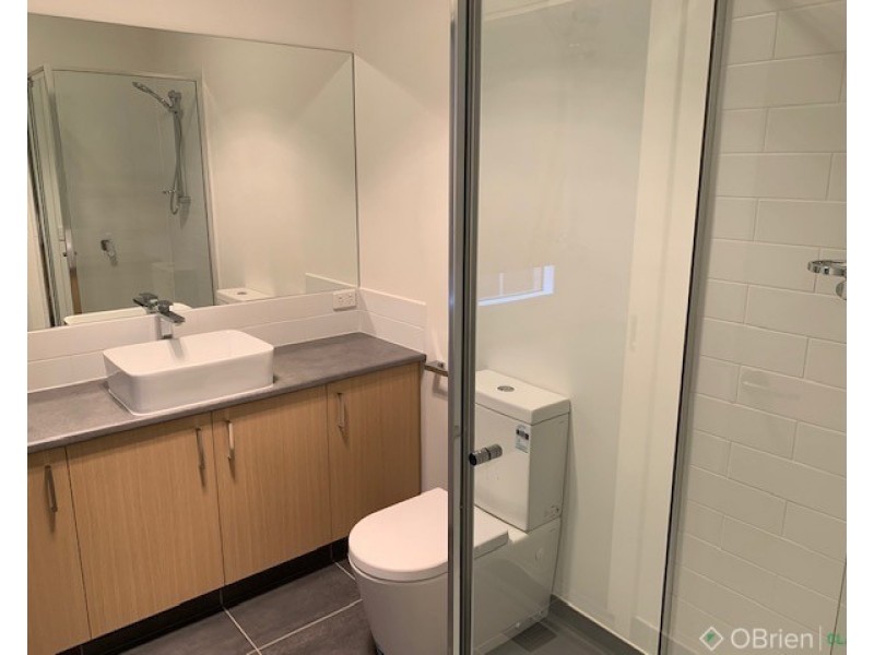 2/14 Hopetoun Road, Drouin VIC 3818
