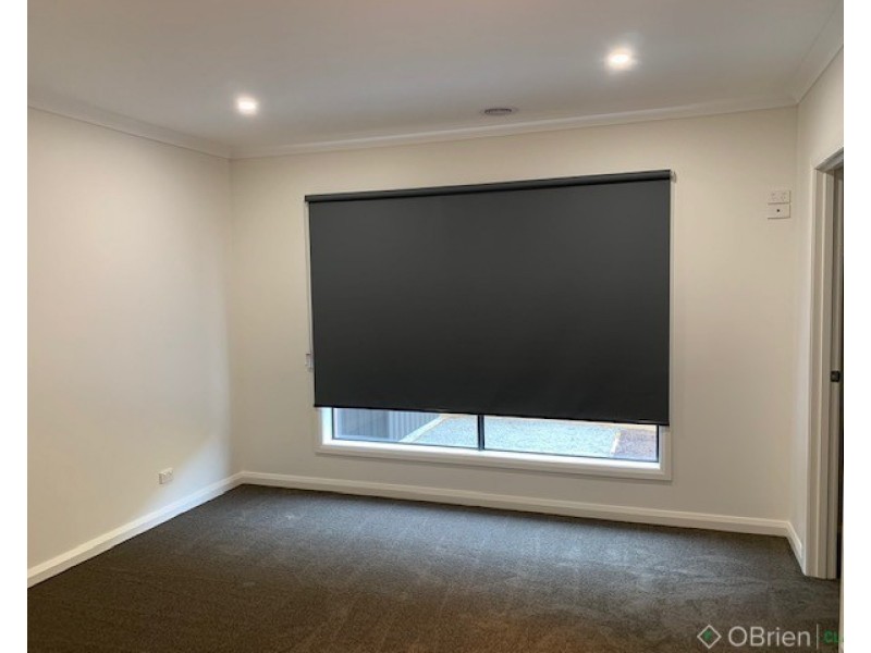 2/14 Hopetoun Road, Drouin VIC 3818