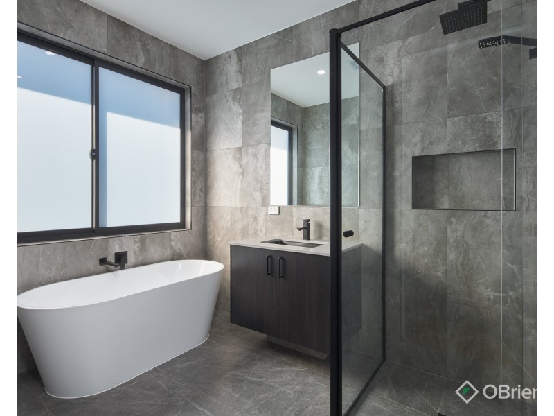 5 Magnolia Way, Warragul VIC 3820