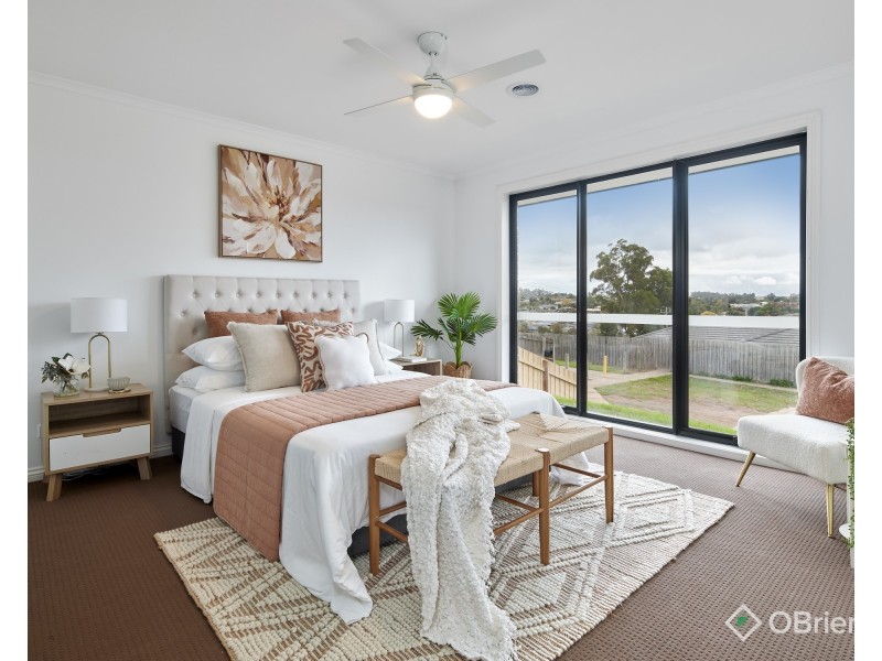 4 Leura Street, Drouin VIC 3818