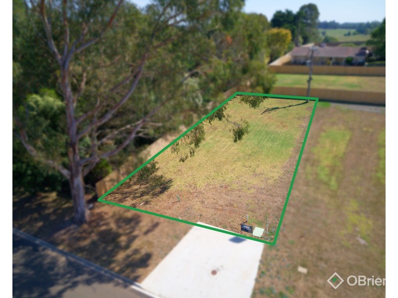74A Weebar Road, Drouin VIC 3818