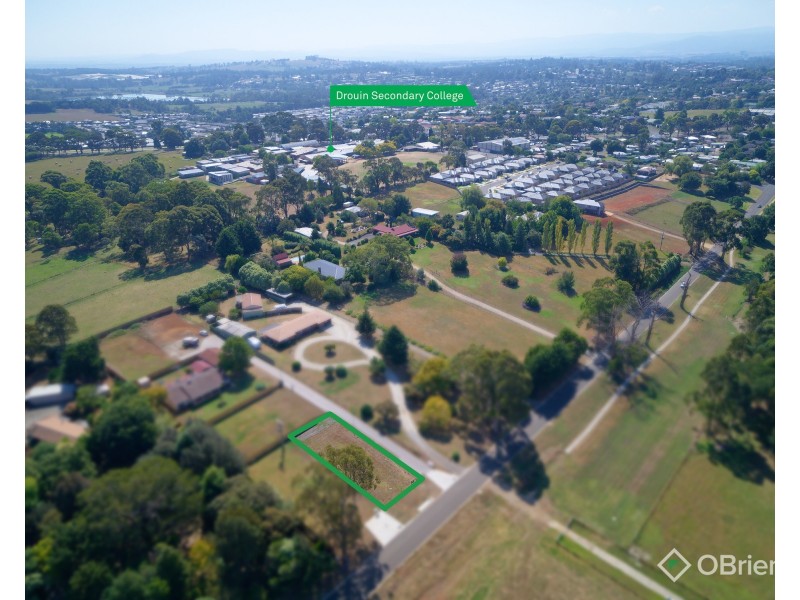 74B Weebar Road, Drouin VIC 3818