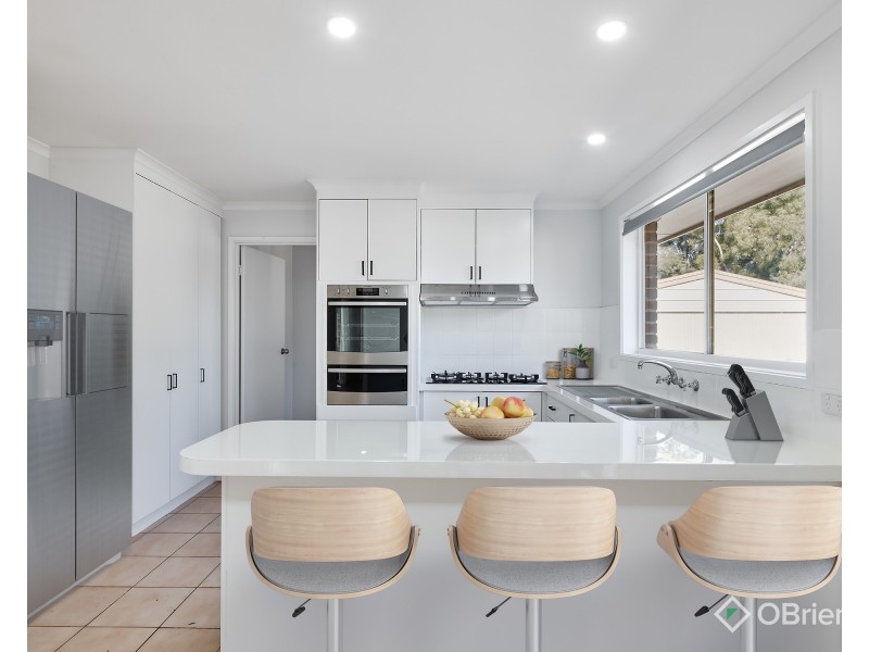 18 Forrest Street, Drouin VIC 3818