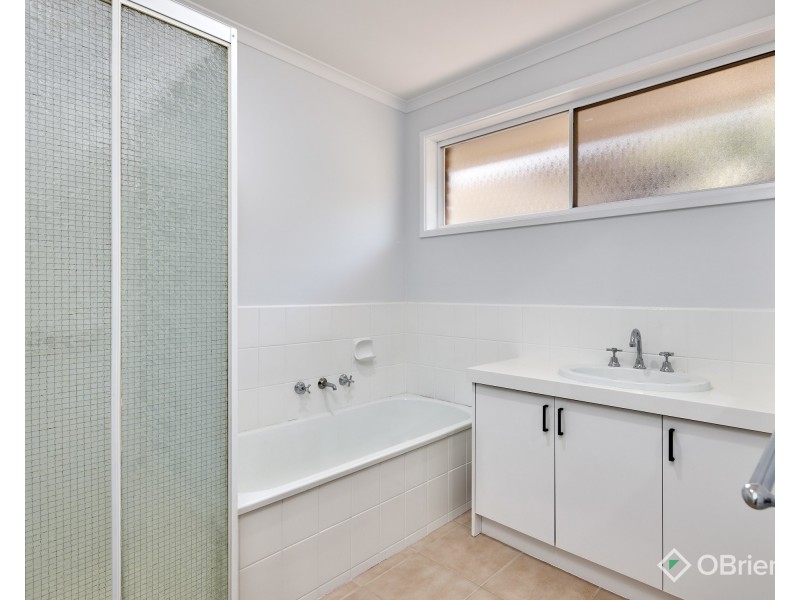 18 Forrest Street, Drouin VIC 3818