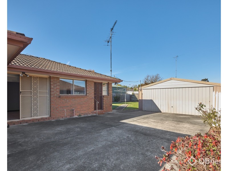 18 Forrest Street, Drouin VIC 3818