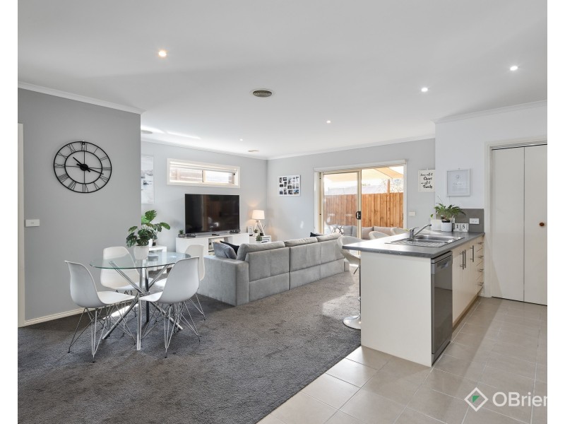 6/22 Main South Road, Drouin VIC 3818