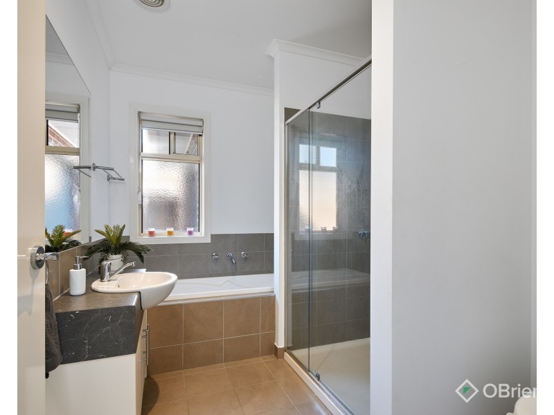 6/22 Main South Road, Drouin VIC 3818