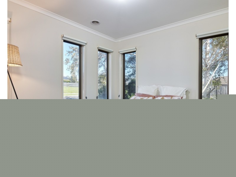 13 Warwick Way, Drouin VIC 3818