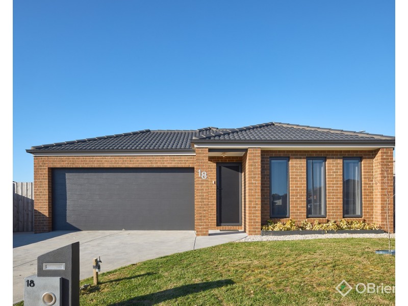 18 Wakeful Crescent, Drouin VIC 3818