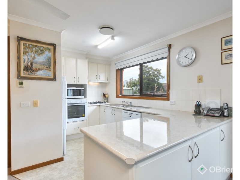 1/8 Hopetoun Road, Drouin VIC 3818