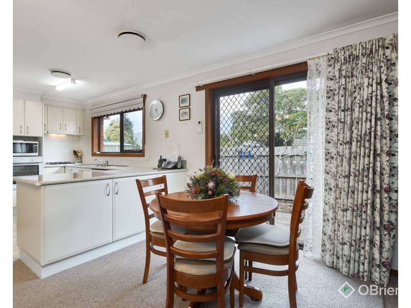 1/8 Hopetoun Road, Drouin VIC 3818