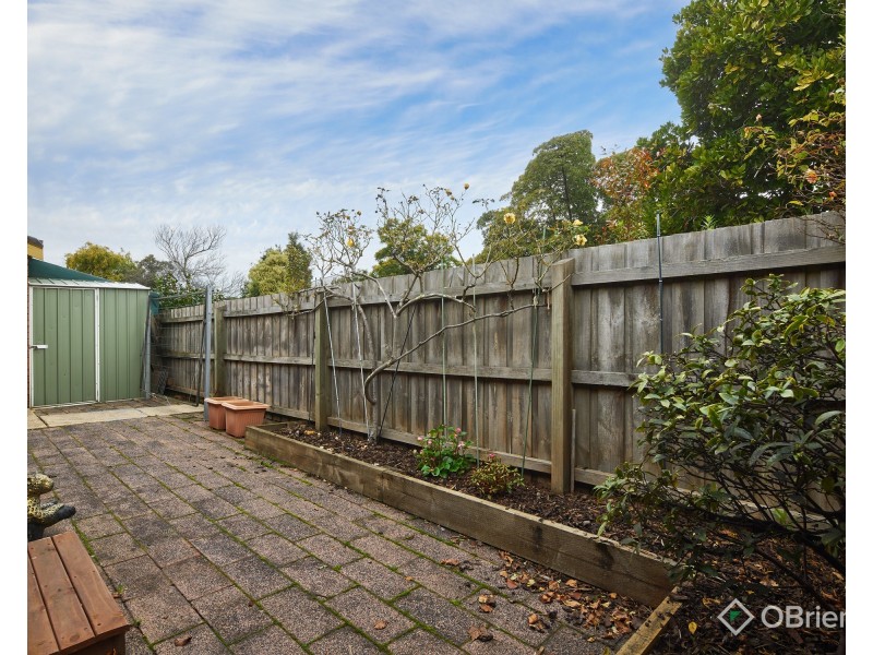 1/8 Hopetoun Road, Drouin VIC 3818