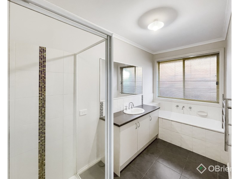 5 Barnes Way, Koo Wee Rup VIC 3981