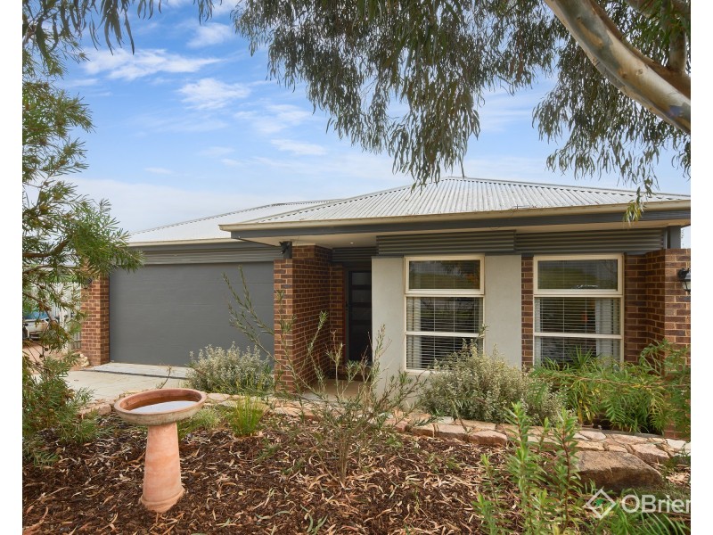 10 Shae Crescent, Drouin VIC 3818