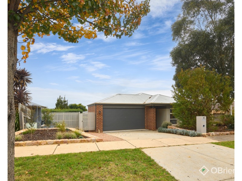10 Shae Crescent, Drouin VIC 3818