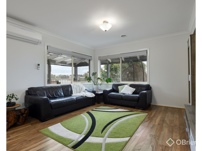 10 Shae Crescent, Drouin VIC 3818