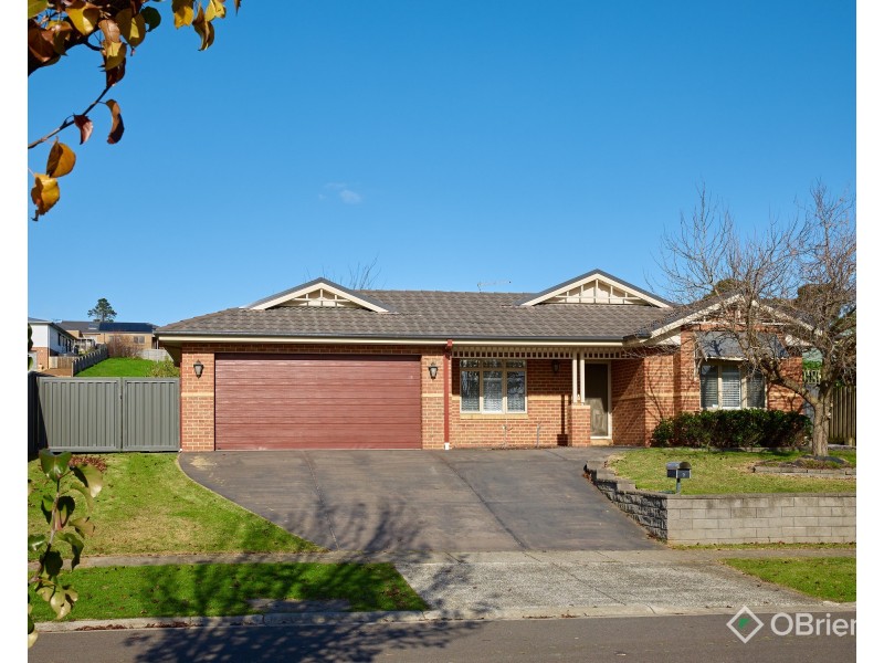 9 Chiswick Crescent, Drouin VIC 3818
