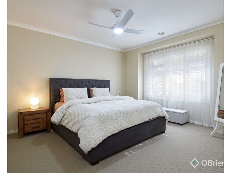9 Chiswick Crescent, Drouin VIC 3818
