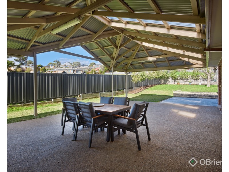 9 Chiswick Crescent, Drouin VIC 3818