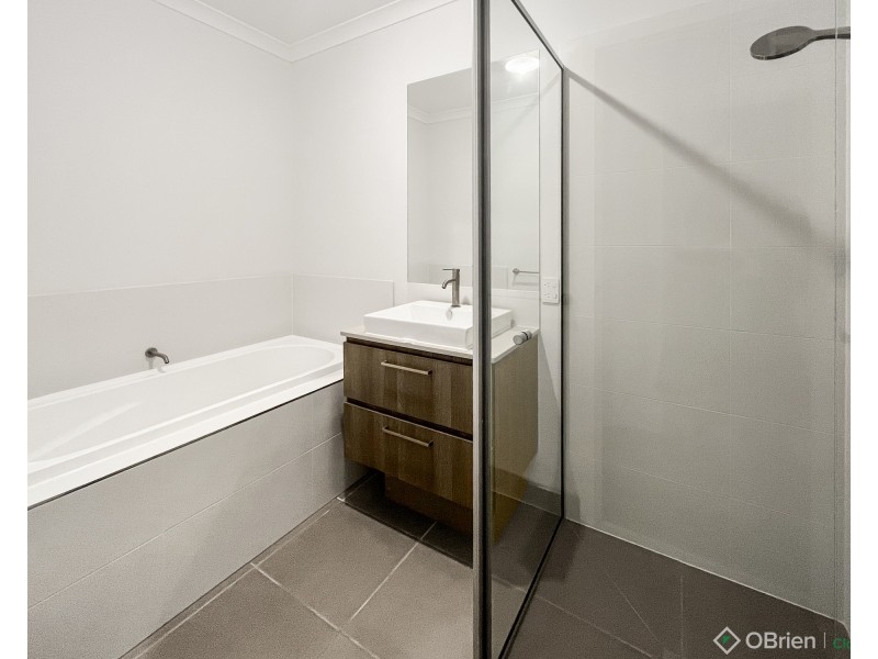 1/20 McKindlay Street, Drouin VIC 3818
