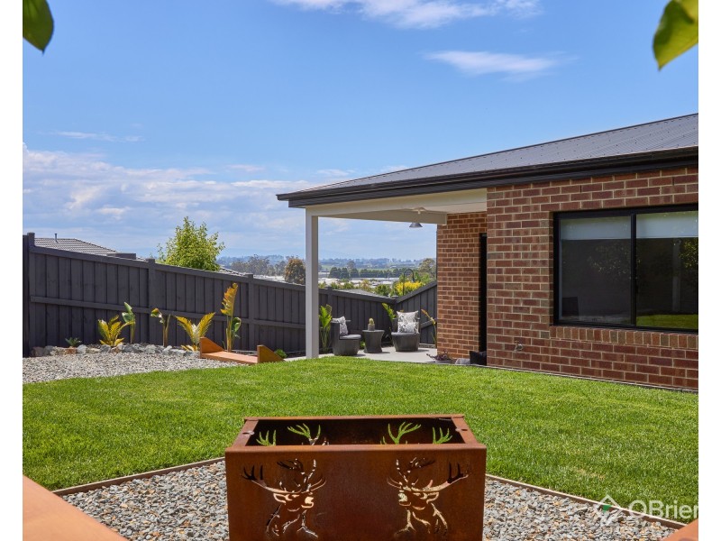 19 Kurrajong Road, Warragul VIC 3820