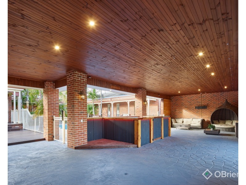 22 Robin Hood Way, Drouin VIC 3818
