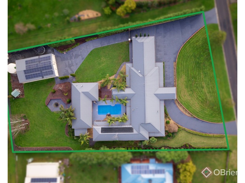 22 Robin Hood Way, Drouin VIC 3818