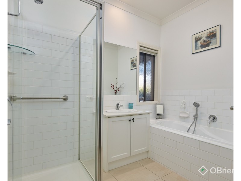 101 Cook Street, Drouin VIC 3818