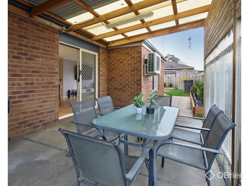 42 Springwater Drive, Drouin VIC 3818