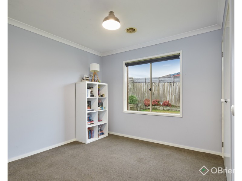 42 Springwater Drive, Drouin VIC 3818
