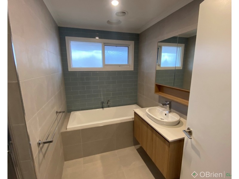 6 Hillandale Road, Warragul VIC 3820