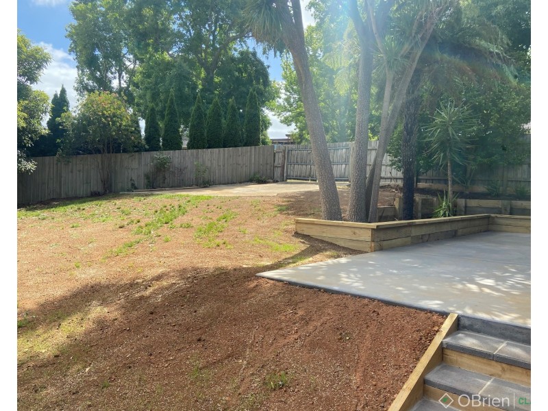 6 Hillandale Road, Warragul VIC 3820