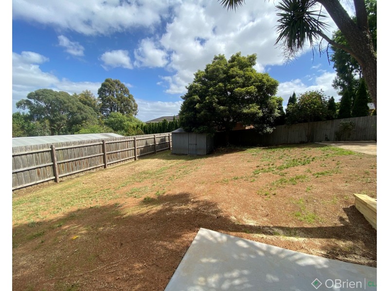 6 Hillandale Road, Warragul VIC 3820