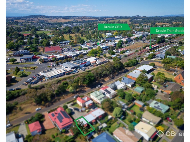4/6 Railway Avenue, Drouin VIC 3818