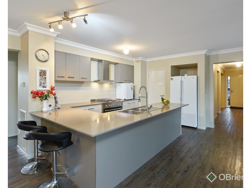 3 Mayfair Drive, Drouin VIC 3818