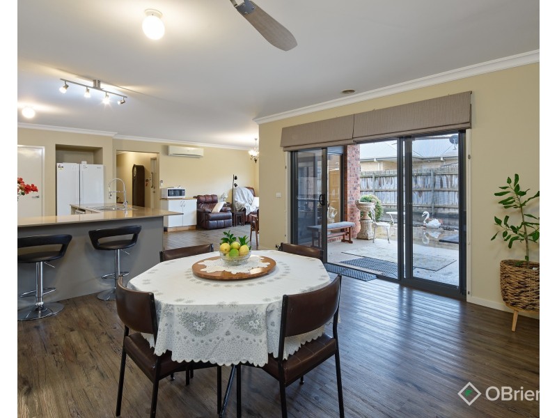 3 Mayfair Drive, Drouin VIC 3818